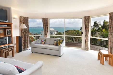 Photo of property in 37 Pacific Parade, Army Bay, Whangaparaoa, 0930
