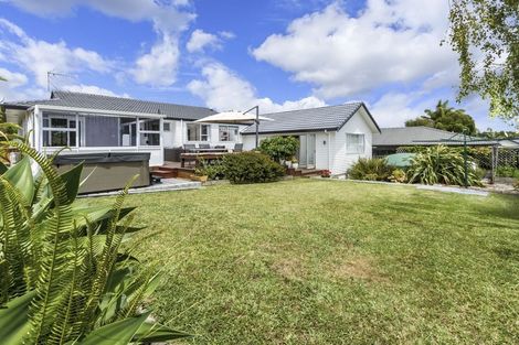 Photo of property in 80 Weatherly Road, Torbay, Auckland, 0630
