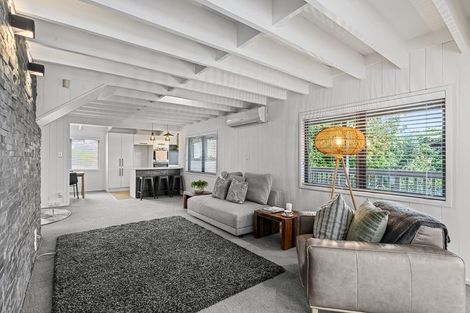 Photo of property in 41 Taioma Crescent, Te Atatu Peninsula, Auckland, 0610