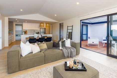 Photo of property in 2 Mccahon Drive, Rangiora, 7400