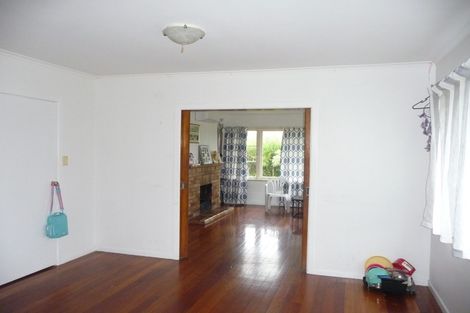 Photo of property in 1615 Great North Road, Waterview, Auckland, 1026