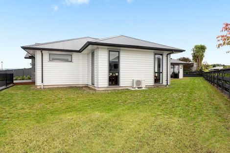 Photo of property in 2 Greystone Place, Omokoroa, 3114