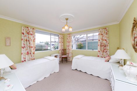 Photo of property in 453 Ruahine Street, Terrace End, Palmerston North, 4410