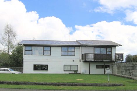 Photo of property in 2 Thackeray Place, Owhata, Rotorua, 3010