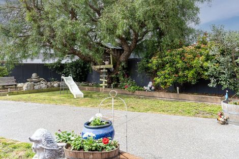 Photo of property in 23 Farnborough Street, Aranui, Christchurch, 8061