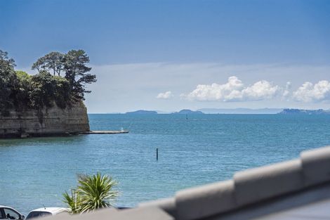 Photo of property in 2/26 Manly Esplanade, Browns Bay, Auckland, 0630