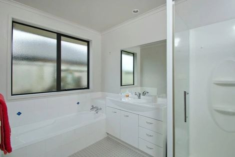 Photo of property in 8 Parkwood Place, Papamoa Beach, Papamoa, 3118