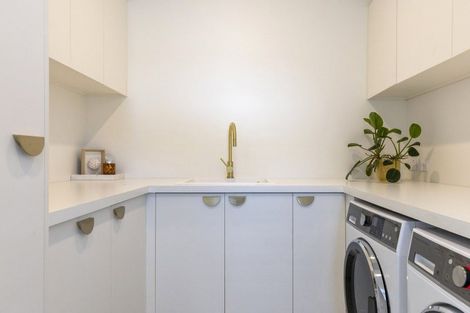 Photo of property in 13 Lochinvar Lane, Acacia Bay, Taupo, 3385