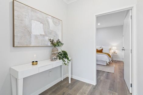 Photo of property in 33 Mural Place, Greenhithe, Auckland, 0632