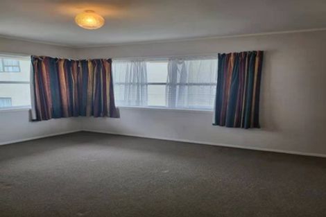Photo of property in 832 East Coast Road, Oteha, Auckland, 0630