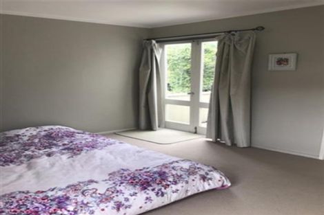 Photo of property in 6 Anchor Place, Beach Haven, Auckland, 0626