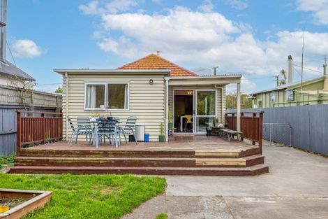 Photo of property in 39 Blake Street, New Brighton, Christchurch, 8061