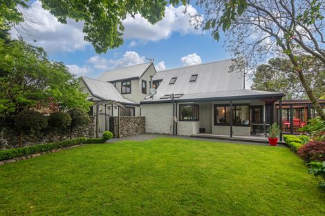 Photo of property in 18 Durham Crescent, Palmerston North, 4414