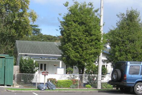 Photo of property in 2/1a Oates Road, Glen Eden, Auckland, 0602