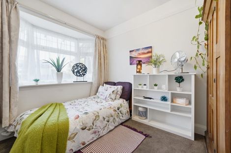 Photo of property in 127 Weston Road, St Albans, Christchurch, 8052