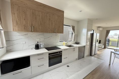 Photo of property in 12/17 Barneys Farm Road, Clendon Park, Auckland, 2103