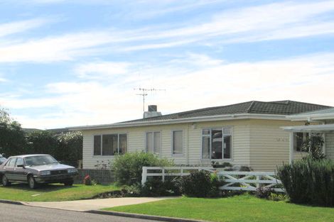 Photo of property in 8 Crescent Road, Otumoetai, Tauranga, 3110