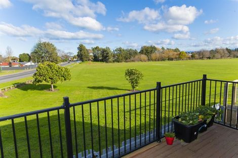 Photo of property in 65 Lytton Road, Riverdale, Gisborne, 4010