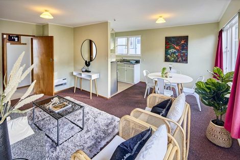 Photo of property in 2/16 Rolleston Street, Mount Cook, Wellington, 6021