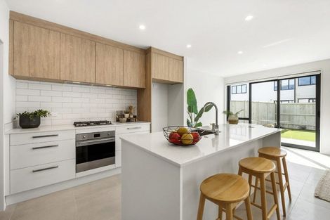 Photo of property in 104e Pepene Avenue, Takanini, 2112