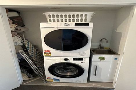 Photo of property in 104/30 Shortfin Place, Flat Bush, Auckland, 2019