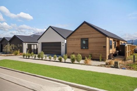 Photo of property in 52 Spur Ridge Rise, Jacks Point, 9371