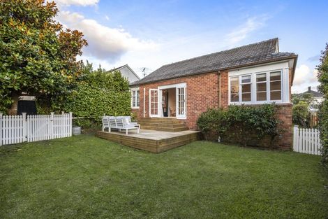 Photo of property in 15 Range View Road, Mount Albert, Auckland, 1025
