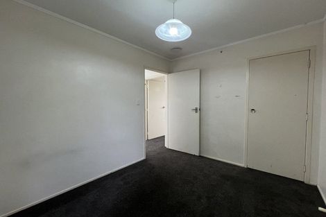 Photo of property in 1/8 Tusac Place, Totara Vale, Auckland, 0627