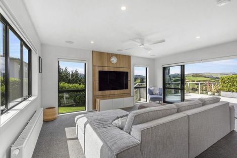 Photo of property in 168 Endeavour Drive, Whitby, Porirua, 5024