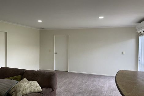 Photo of property in 6 Franshell Crescent, East Tamaki, Auckland, 2013
