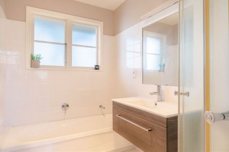 Photo of property in 30 Bevington Street, Avonhead, Christchurch, 8042