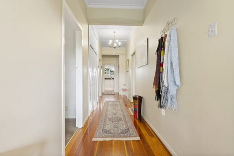 Photo of property in 3 Saint Olpherts Avenue, Hamilton East, Hamilton, 3216