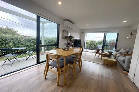 Photo of property in 5/35 Garadice Road, Rothesay Bay, Auckland, 0630