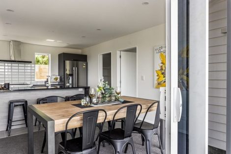 Photo of property in 103 Kakariki Grove, Waikanae, 5036