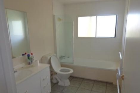 Photo of property in 6 Lantana Road, Green Bay, Auckland, 0604