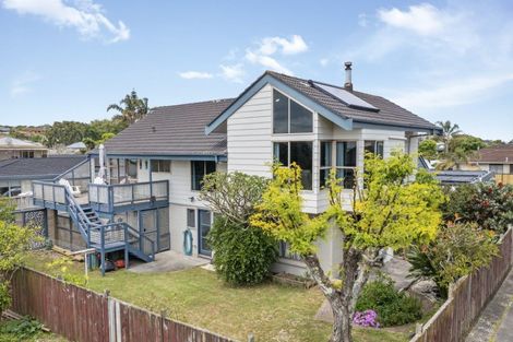 Photo of property in 41a Vivian Wilson Drive, Eastern Beach, Auckland, 2012