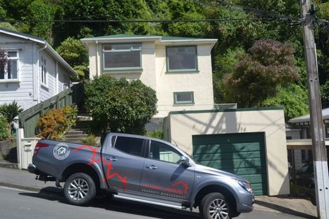 Photo of property in 32 Reuben Avenue, Brooklyn, Wellington, 6021