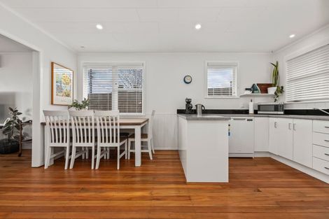 Photo of property in 11a Winara Avenue, Waikanae, 5036