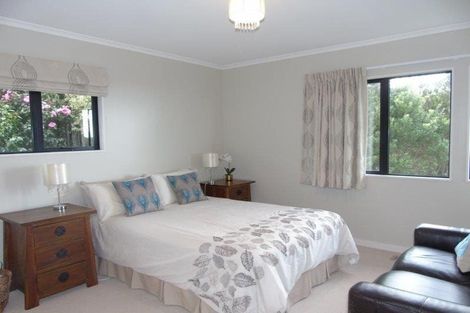 Photo of property in 26 Ramphal Terrace, Khandallah, Wellington, 6035