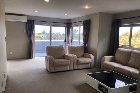 Photo of property in 18a Grenada Avenue, Forrest Hill, Auckland, 0620