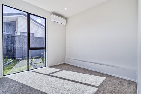 Photo of property in 20 Papai Lane, Massey, Auckland, 0614