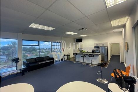 Photo of property in 7 Cooladerry Place, Rosehill, Papakura, 2113