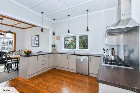 Photo of property in 20 Evans Road, Glen Eden, Auckland, 0602