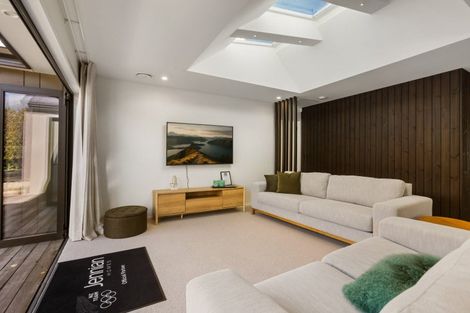 Photo of property in 1 Kamana Rise, Wanaka, 9382