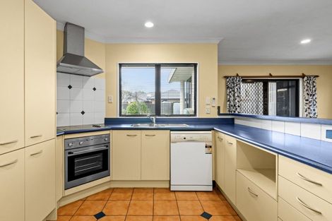 Photo of property in 417 Southland Place, Raureka, Hastings, 4120