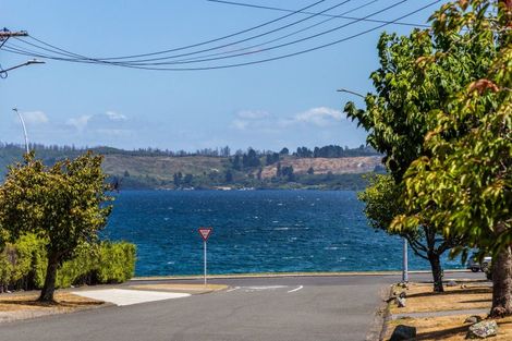 Photo of property in 14 Huia Street, Taupo, 3330