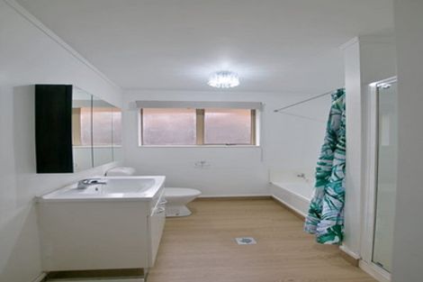 Photo of property in 56 Ruze Vida Drive, Massey, Auckland, 0614