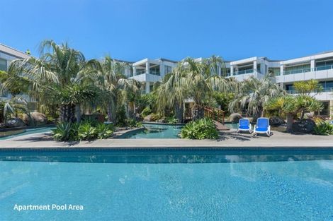 Photo of property in 136 Marine Parade, Bluff, 9814