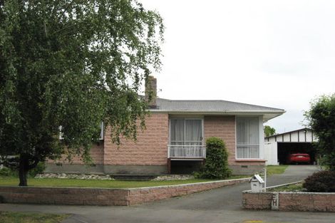 Photo of property in 64 Greendale Avenue, Avonhead, Christchurch, 8042