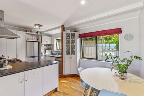 Photo of property in 1/6 Nielsen Place, Massey, Auckland, 0614